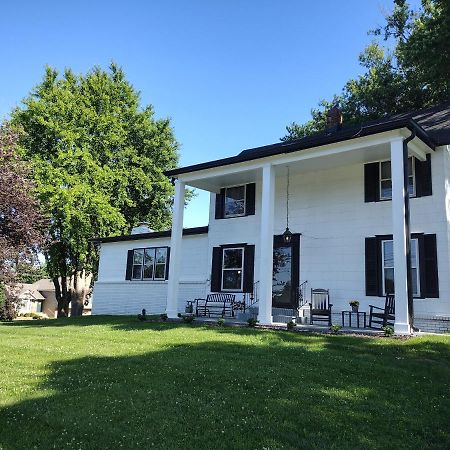 1908 Modern Farmhouse On Large Private Treed Lot 쇼니 외부 사진