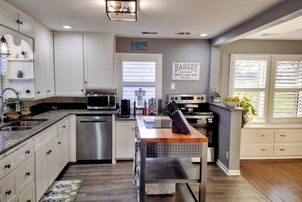 1908 Modern Farmhouse On Large Private Treed Lot 쇼니 외부 사진