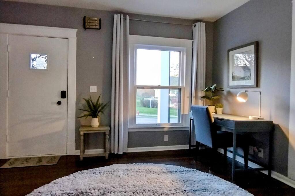 1908 Modern Farmhouse On Large Private Treed Lot 쇼니 외부 사진