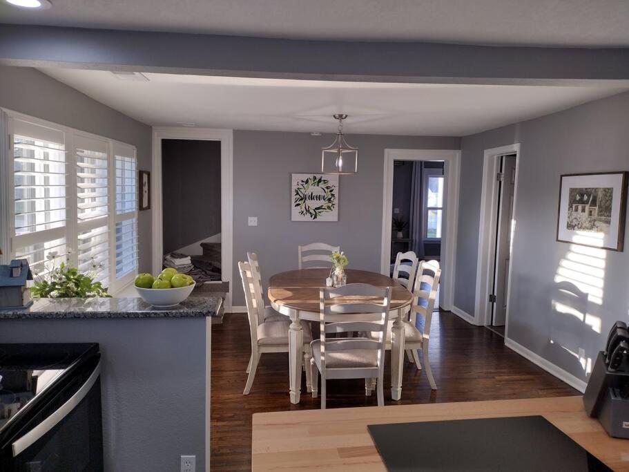 1908 Modern Farmhouse On Large Private Treed Lot 쇼니 외부 사진