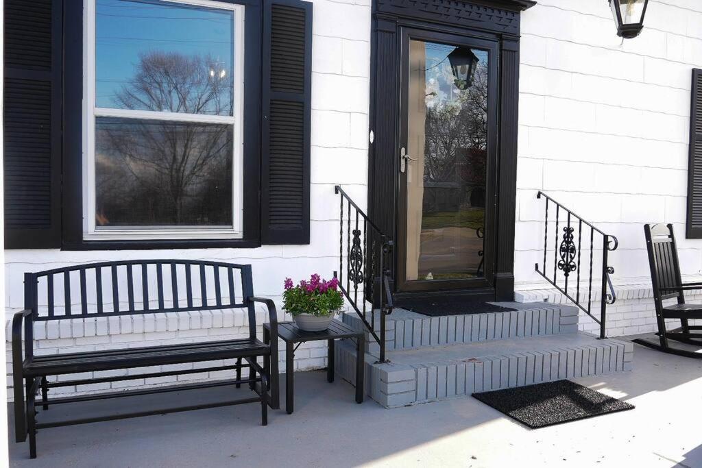 1908 Modern Farmhouse On Large Private Treed Lot 쇼니 외부 사진
