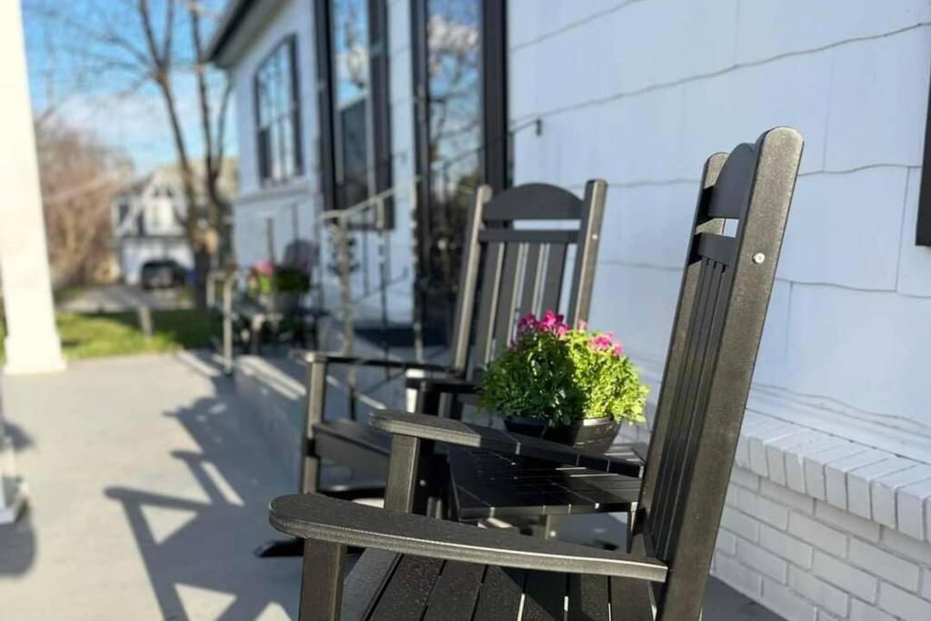 1908 Modern Farmhouse On Large Private Treed Lot 쇼니 외부 사진