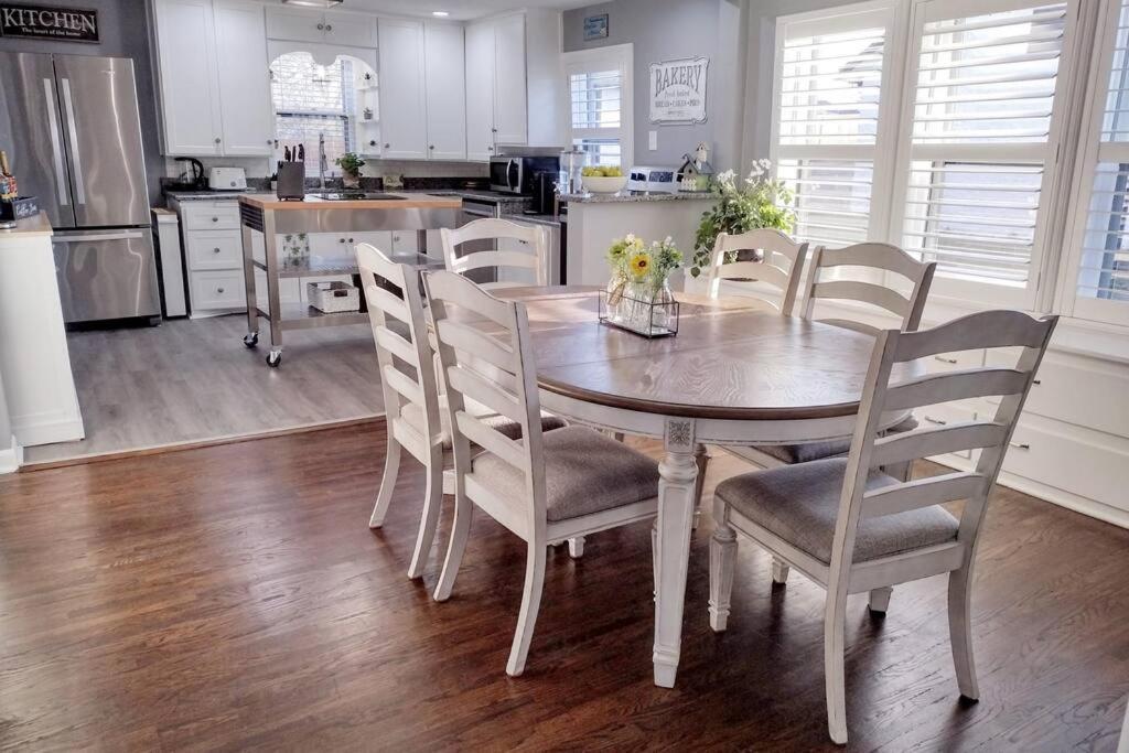 1908 Modern Farmhouse On Large Private Treed Lot 쇼니 외부 사진