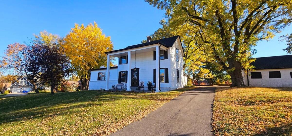 1908 Modern Farmhouse On Large Private Treed Lot 쇼니 외부 사진