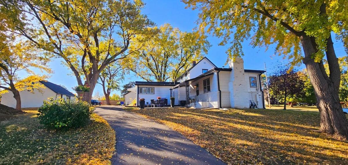 1908 Modern Farmhouse On Large Private Treed Lot 쇼니 외부 사진